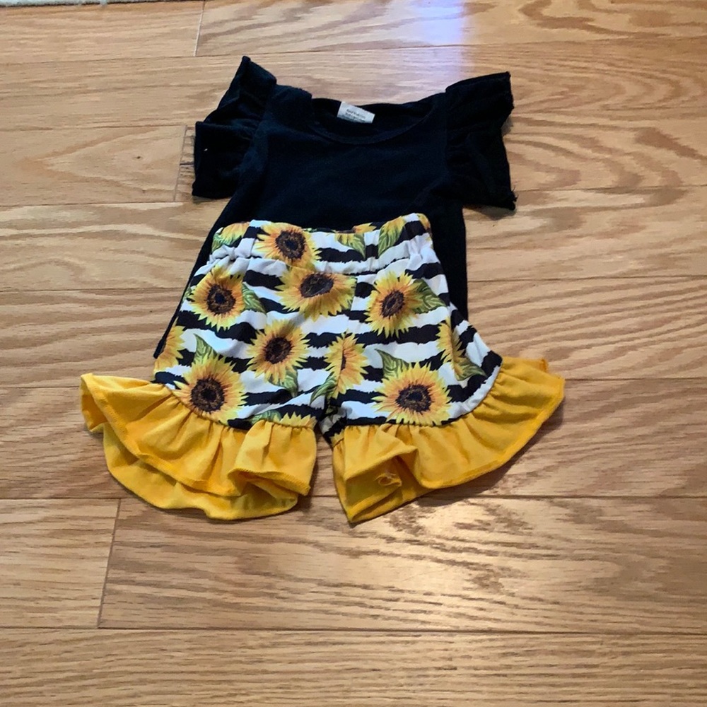 Size 3-6 months outfit